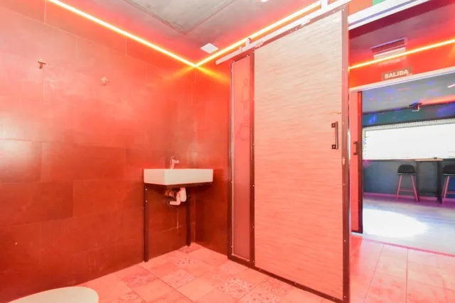 Pub en pleno centro de Granada ¿Eres un emprendedor apasionado por la hostelería? — 17