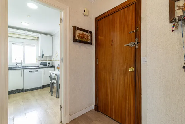 ¡Excelente oportunidad en pleno centro! Espacioso y luminoso piso de 4 dormitorios con garaje subterráneo! — 16