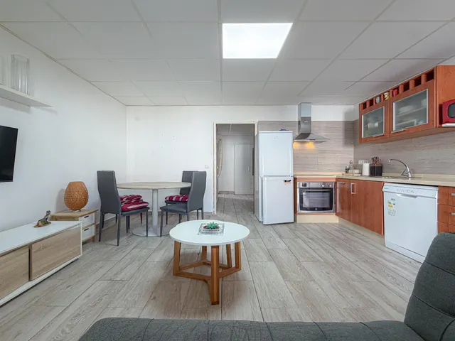 Oportunidad! Fantástico bungalow reformado sin vecinos arriba + Amplia terraza y sin gastos de comunidad — 7