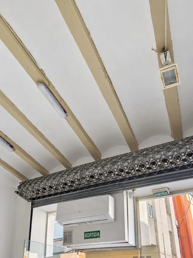 Local comercial de 111 m2 en pleno centro de Tortosa — 14