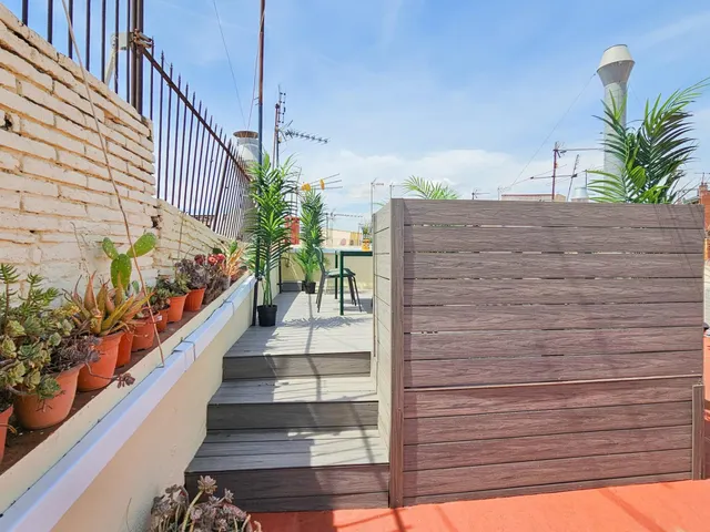 Atico con terraza privada en Calle de la Lluna (Ciutat Vella / El Raval) — 9