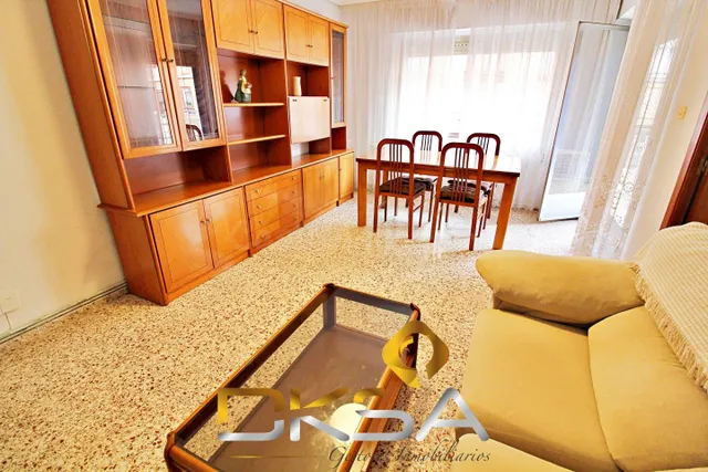 132 M2, 4 habitaciones Y TERRAZA EN VILA-REAL: AQUÍ ESPACIO  - foto 4