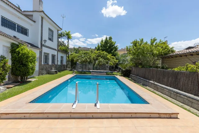 Vivienda Exclusiva en Urbanización Viñas del Rey – Otura — 2