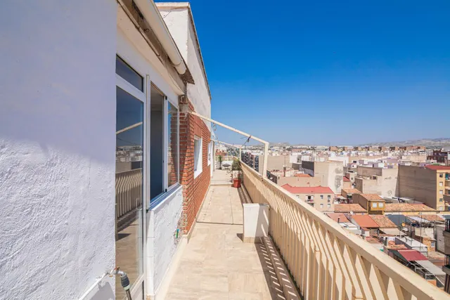 ATICO EXCLUSIVO CON UNAS VISTAS INCREIBLES PARA REFORMAR — 17