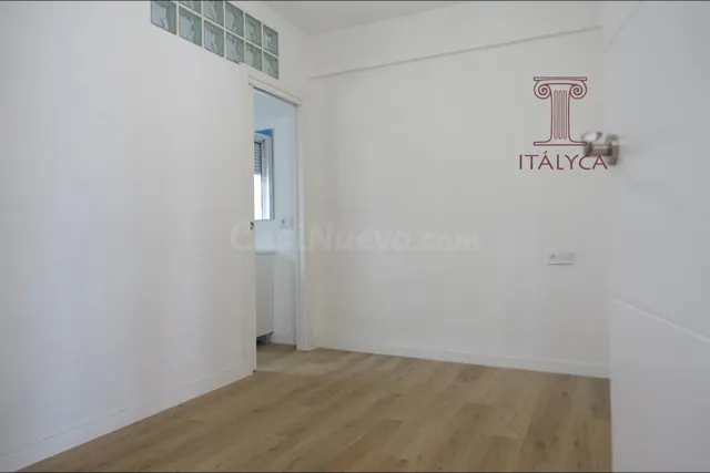 Piso de tres dormitorios con terraza en Virgen de Luján - foto 3