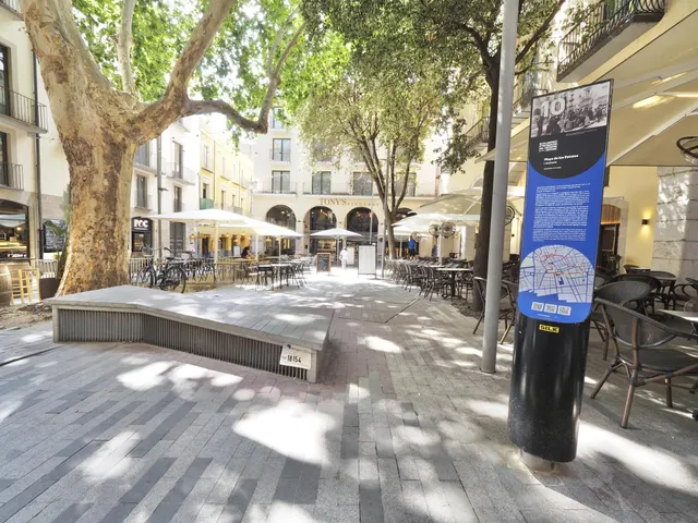 RESTAURANTE EN PLENO CENTRO DE LA CIUDAD — 36