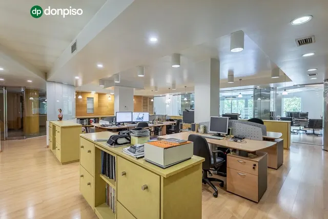 EXCLUSIVO INMUEBLE EN PLAZA DE CARRETAS, JUNTO AL EMBLEMÁTICO PASEO DEL SALÓN — 11