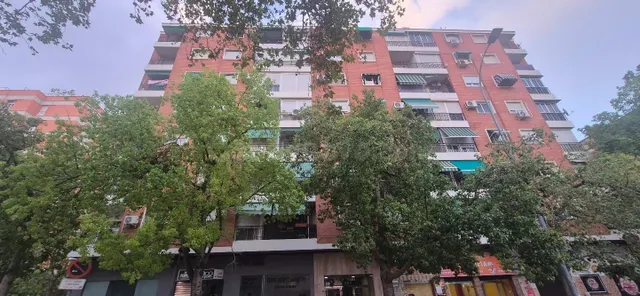 Inmueble en la Avenida de la fama — 6