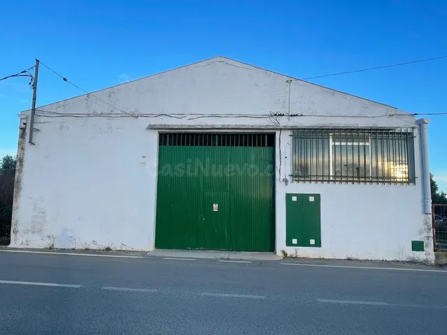 Oportunidad Única: Nave Industrial en Alcanar - foto 4
