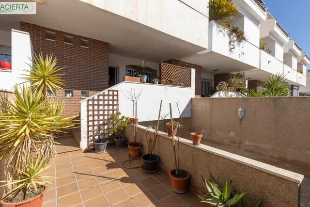 Casa Unifamiliar en Churriana de la Vega — 3