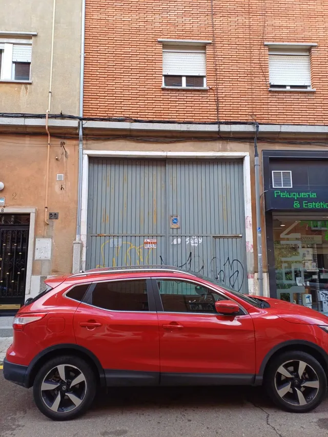 VENTA DE LOCAL DE 900 M2, JUNTO ESTACIÓN DE AUTOBUSES Y CAMPUS UNIVERSITARIO. — 7