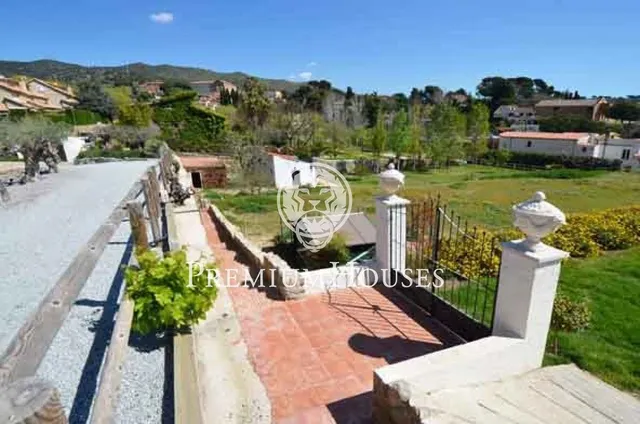 Terreno con muchas posibilidades en Tiana — 6