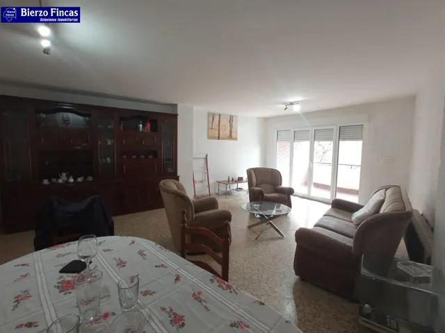 SE VENDE AMPLIO PISO EN PONFERRADA — 6