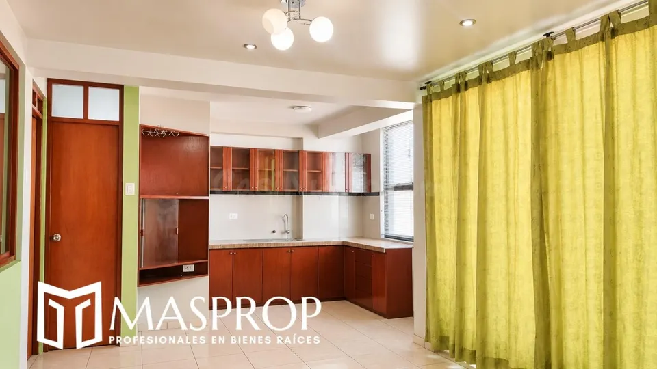 DEPARTAMENTO EN ALQUILER – LAS PEAÑAS, POCOLLAY