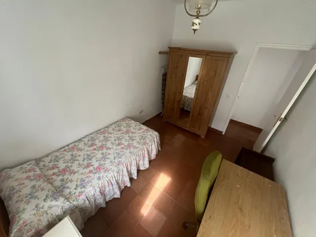 SE ALQUILA PISO EN ULÍA — 23