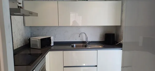 PISO DE 2 habitaciones Y 2 BAÑOS CON PARKING EN SON SERRA-LA VILETA. — 2