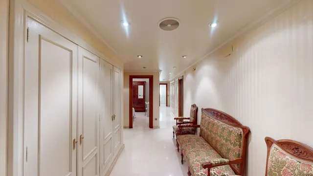 Piso 5 habitaciones 207m² en alquiler - Estación — 19