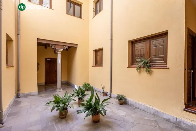 PISO TURÍSTICO JUNTO PLAZA DE DERECHO - GRANADA — 14