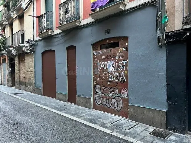 Se vende piso OKUPADO en C/ Joaquin Jarauta Nº 69 Pamplona/I - foto 4
