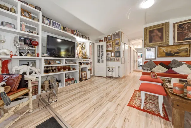 Casa con piscina y gran privacidad en parcela de 1.000 m2 — 16