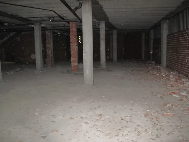 ++se vende local comercial dando a dos calles en esquina en el palmar murcia++ 946m2 — 13