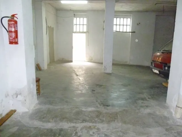 LOCAL COMERCIAL EN ESQUINA — 2