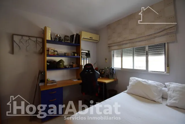 PRECIOSO ADOSADO EN URBANIZACIÓN CON PISCINA, GARAJE Y TERRAZA — 27