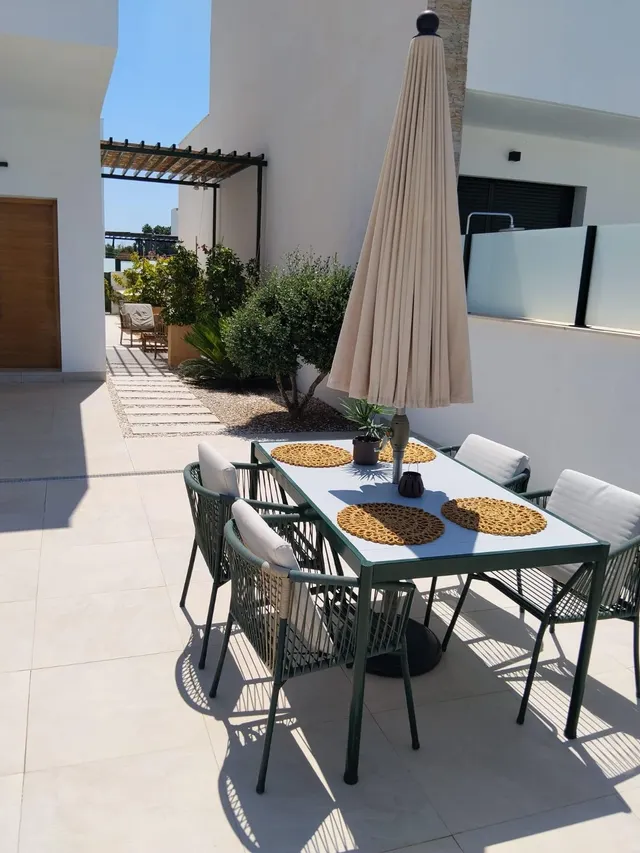 Gran oportunidad en Daya Nueva – villa independiente con piscina privada — 26