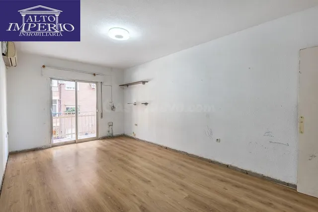 Piso de 3 dormitorios con terraza en plena zona Fontiveros — 5
