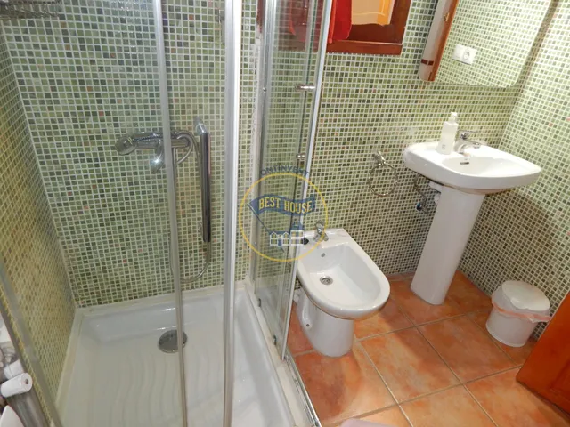 OPORTUNIDAD, CASA REFORMADA CON PISCINA Y OTRAS COMODIDADES. — 31