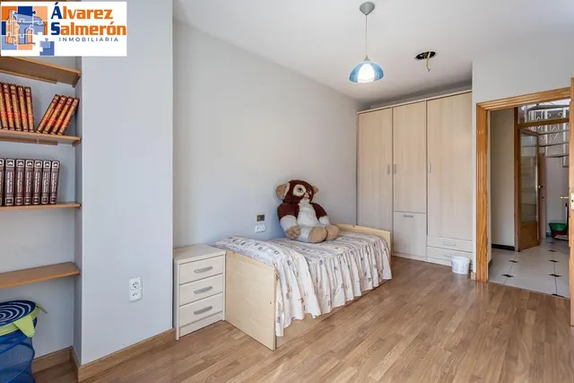 CHALET ADOSADO EN OGIJARES ( GRANADA) — 28