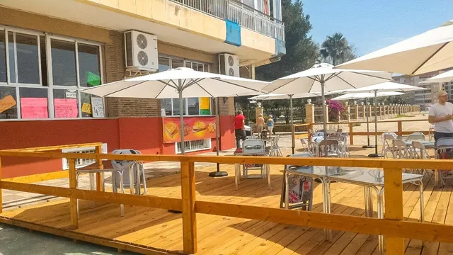 Oportunidad de Inversión: Restaurante a la venta en Playa del Acequión — 3