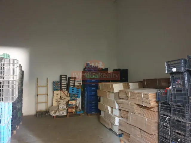 Se vende terreno en la carretera de Ayora con dos naves — 13