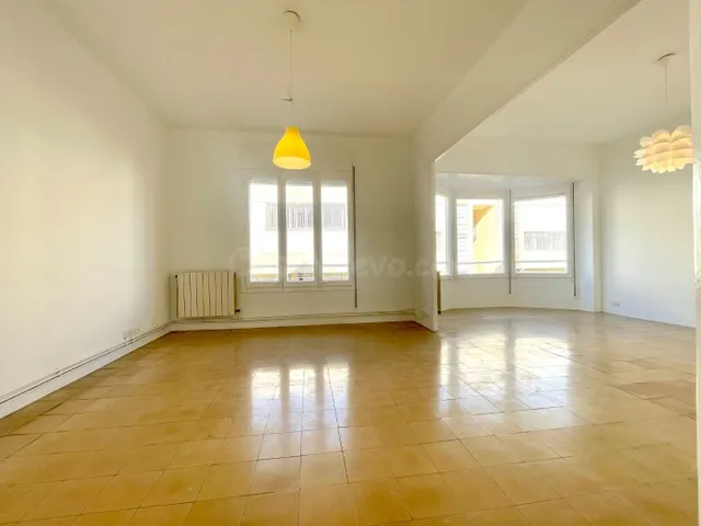 Piso alto de 3 hab. + Vestidor, baño y aseo - Junto Clinica  - foto 4