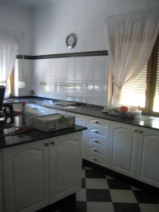 Casa 6 habitaciones 255m² en venta - *VALTUILLE