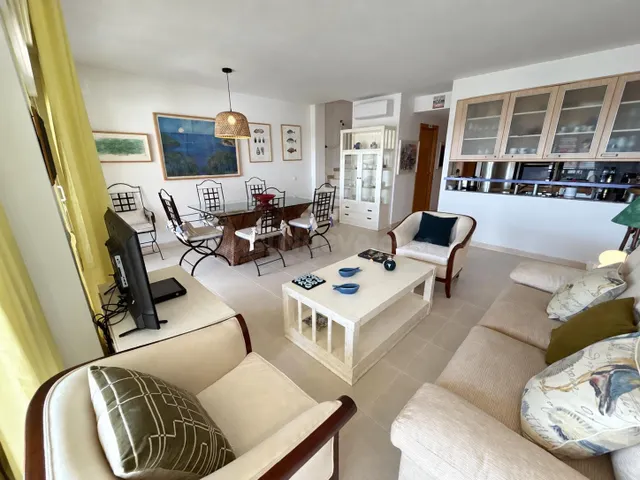 VIVIENDA CON IMPRESIONANTES VISTAS AL MAR Y PISCINA COMUNITA - foto 2