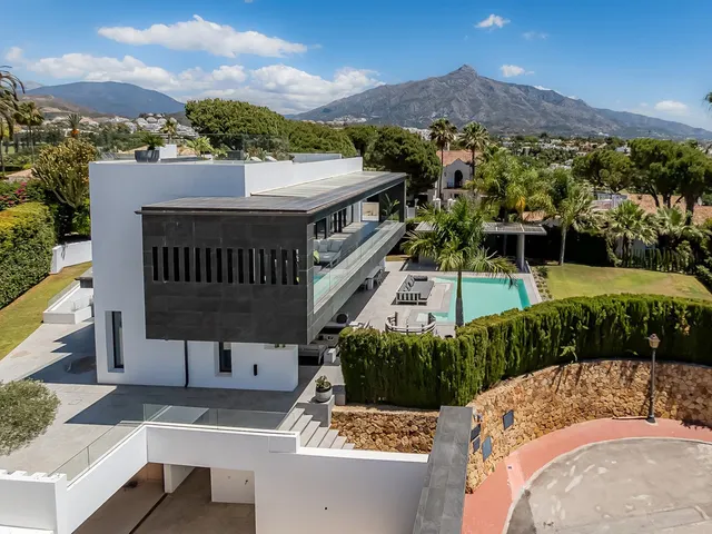 Chalet 4 habitaciones 553m² en venta - Marbella — 41