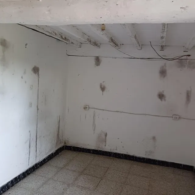 CASA EN VENTA PARA RESTAURAR — 22
