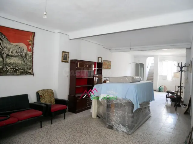 VENTA AMPLIA CASA AYUNTAMIENTO - foto 2