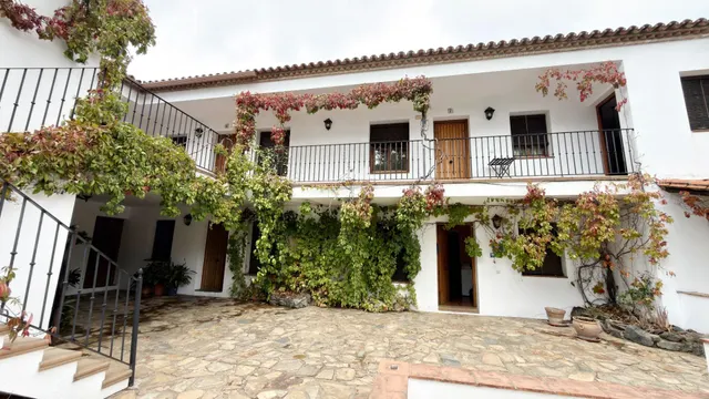 Exclusivo Hotel en Almonaster la Real con Vistas Panorámicas — 21