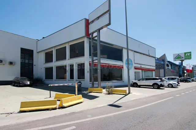 Nave industrial 1077m² en venta - Pulianas