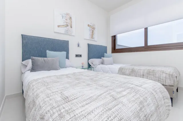 Bungalow de planta baja de 3 dormitorios en los Balcones(Torrevieja) — 17
