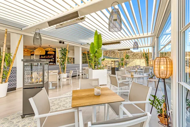 VENTA DE PISO EN LA ZONA DE HIPÓDROMO DE MIJAS COSTA. 2 DORMITORIOS, TERRAZA Y PARKING. — 21