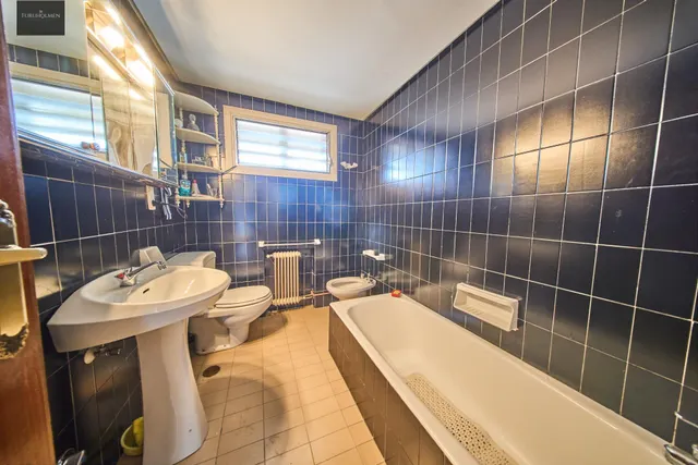 Residencia exclusiva en Paseo del Salón con vistas despejadas — 10