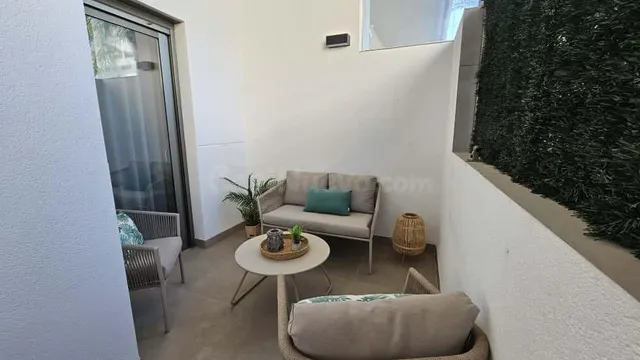 Se vende espectacular planta baja semi-nueva con diseño mini - foto 5