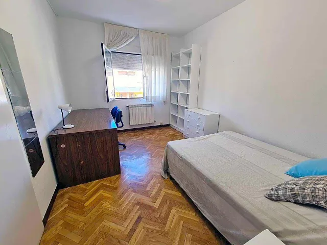 ALQUILER DE ÚLTIMA HABITACIÓN CON BAÑO EN SUITE Y GASTOS INCLUIDOS PARA ESTUDIANTES EN VILLANUEVA DE LA CAÑADA — 9
