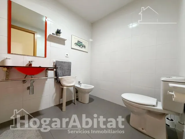 SEMINUEVO CON PISCINA, GARAJE  Y DOS TERRAZAS CERCA DEL METRO — 43