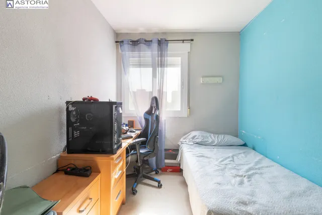 PISO VPO DE CUATRO DORMITORIOS CON GARAJE EN PADRE CLARET — 13