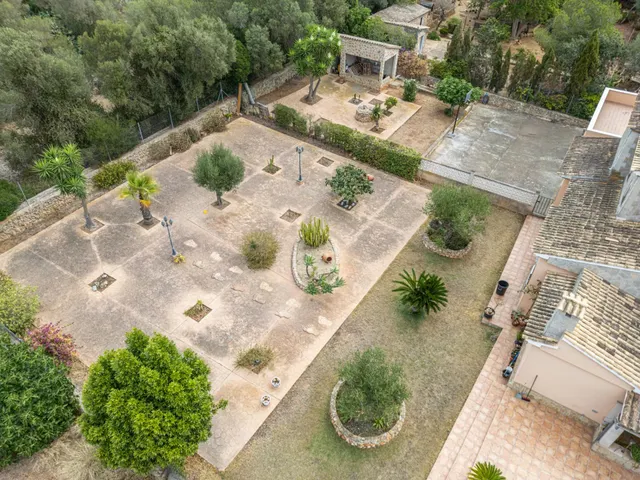 Chalet urbano con piscina y jardín en Sa Cabaneta — 50