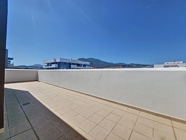 Magnifico ático nuevo en Estepona - foto 4